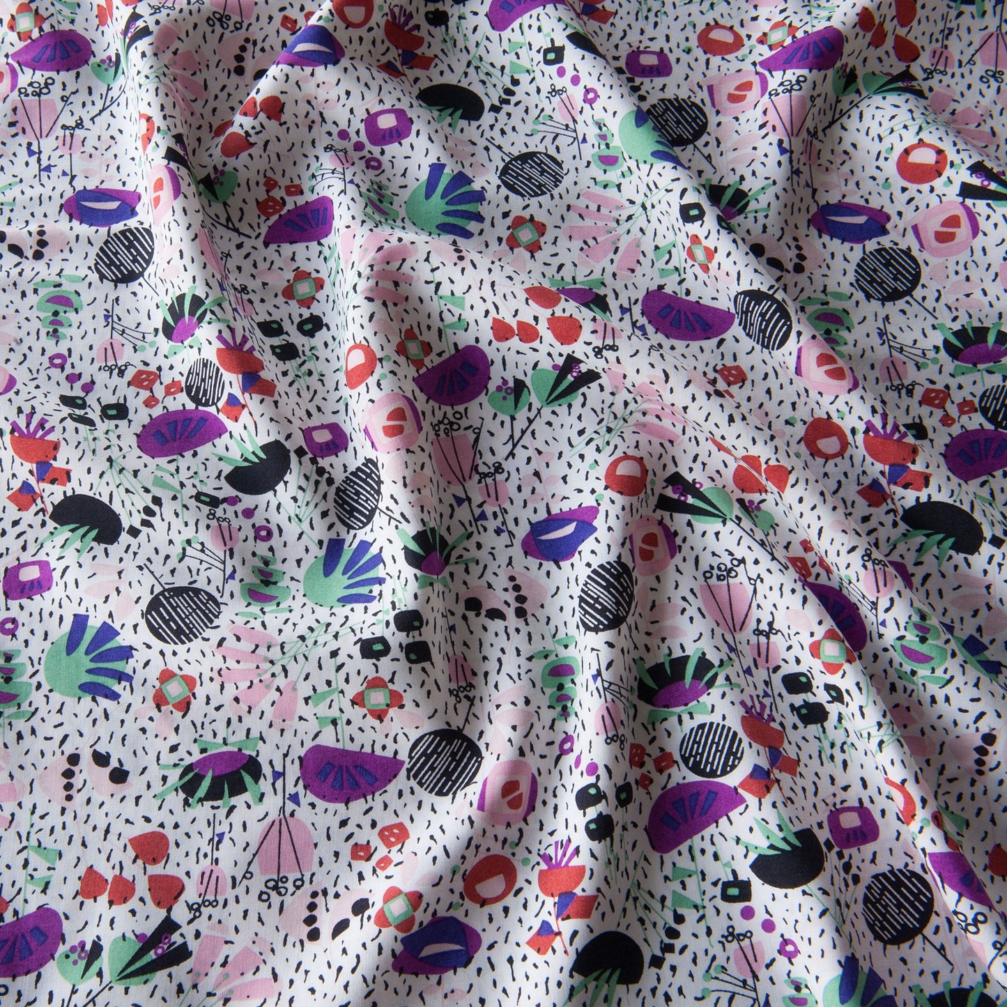 Imogen Viscose Fabric in White - 1.25m