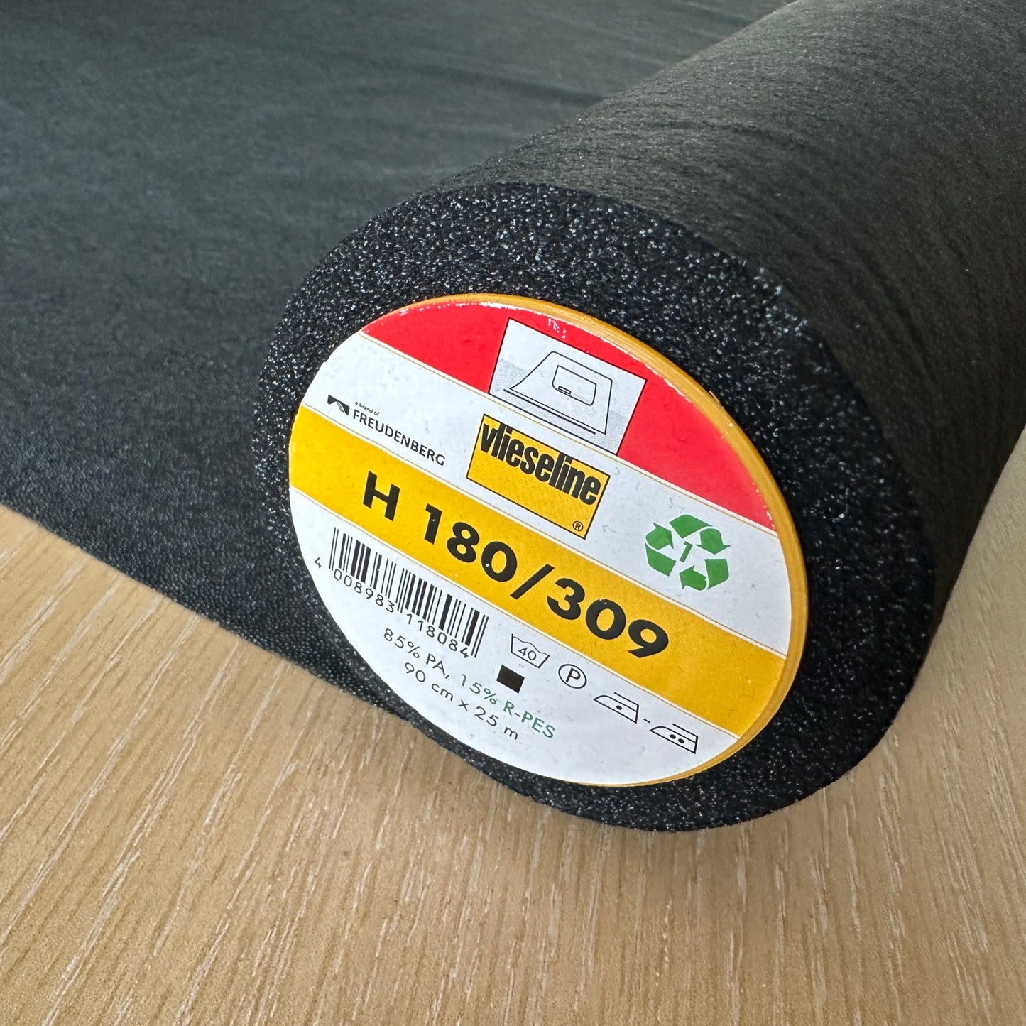 Vlieseline Easy Fuse Ultralight Iron-On Interfacing in Black - H 180/309