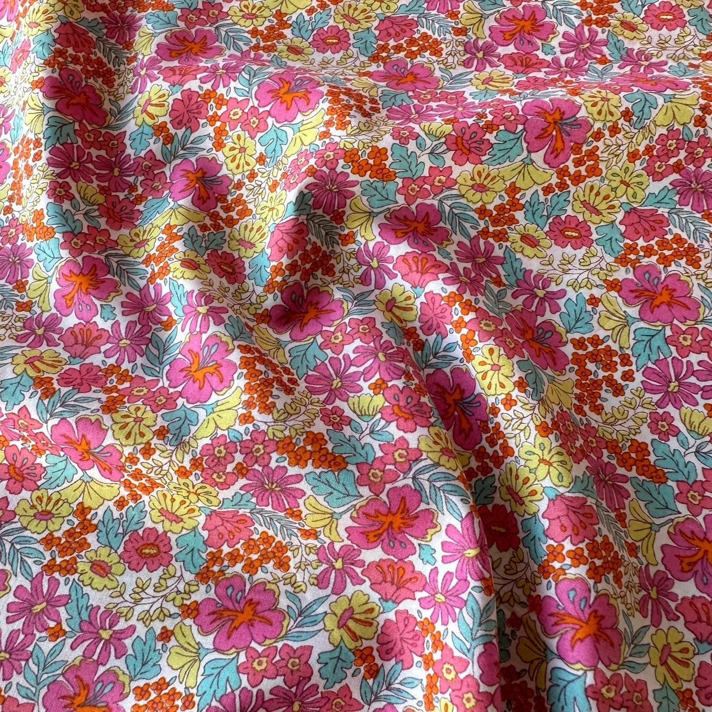 Flower Burst Cotton Lawn Fabric - Ex Designer - 85cm piece