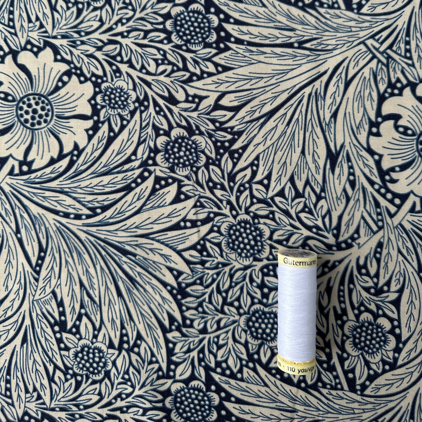 Flowery Viscose Fabric in Navy