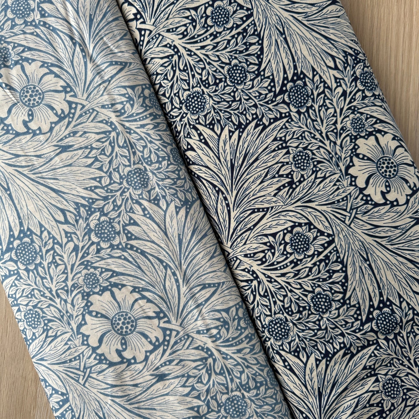 Flowery Viscose Fabric in Navy