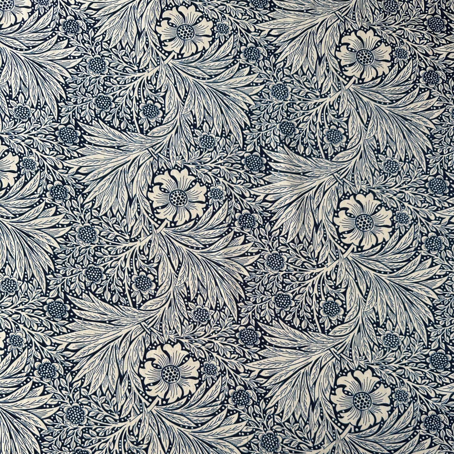Flowery Viscose Fabric in Navy