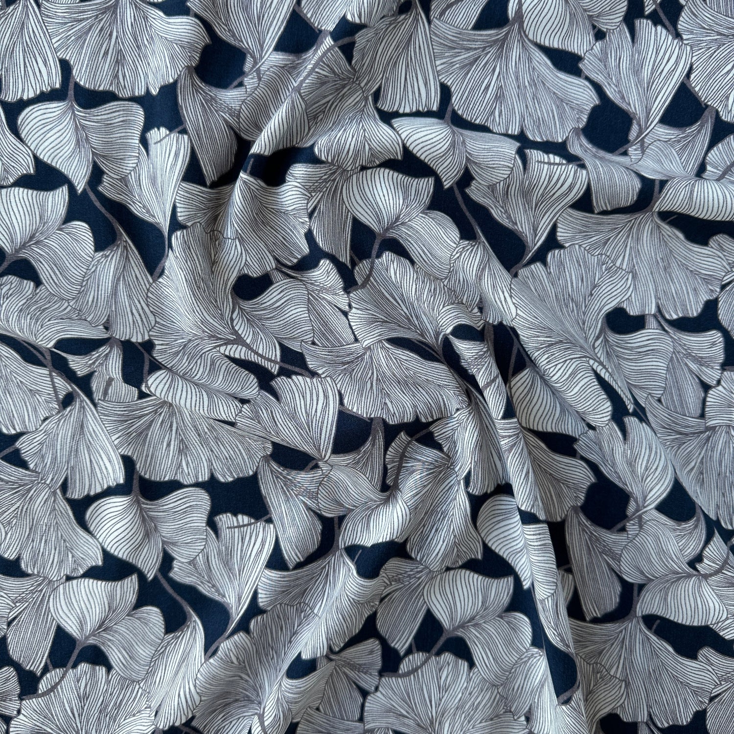 Ginkgo Leaves Viscose Fabric in Navy