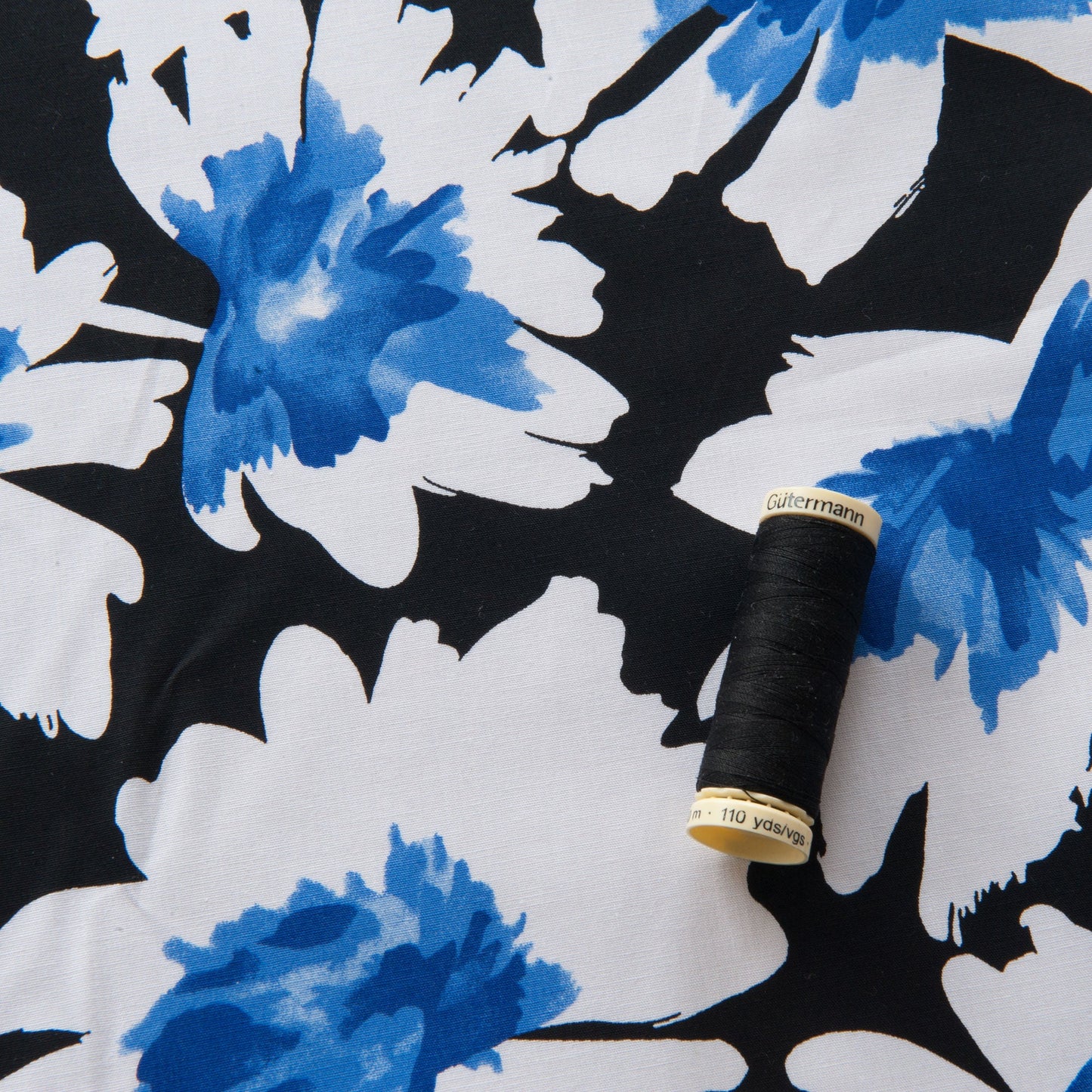Stretch Cotton Dressmaking Fabric with Big Blue and White Flowers - 1.5m